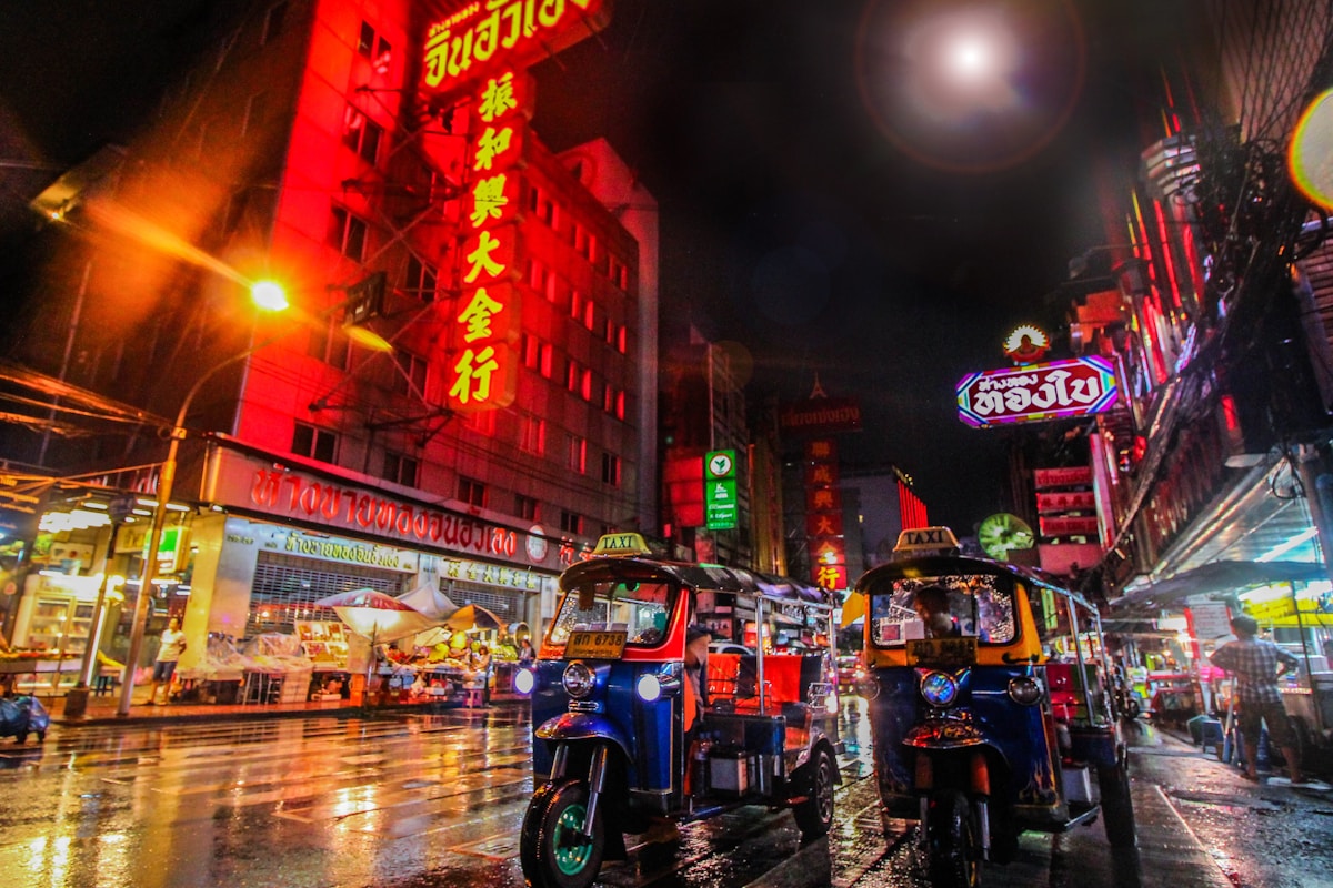 Bangkok: A 5-Day Urban Adventure Guide