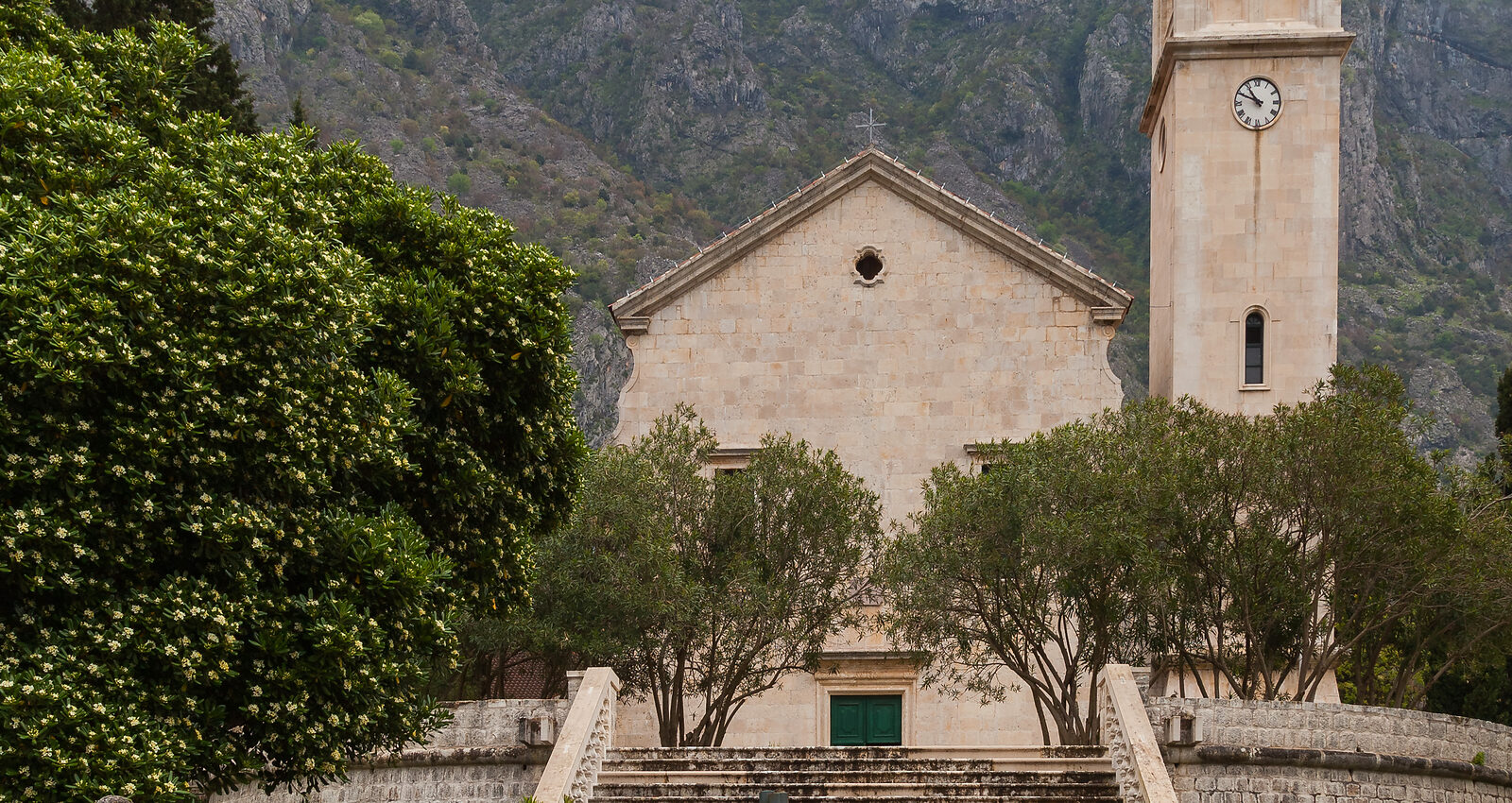 Montenegro: The Gulf's Best-Kept Secret — Where the Mediterranean Meets the Mountains Without the Crowds